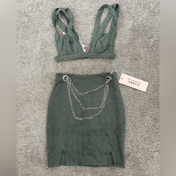 Oh Polly NEW suede mini skirt with matching bralette - Picture 1 of 7